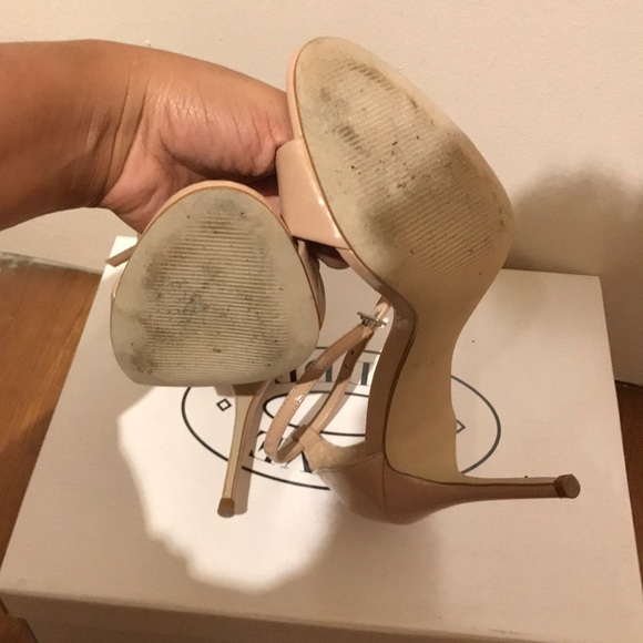 Heels - Picture 4 of 4